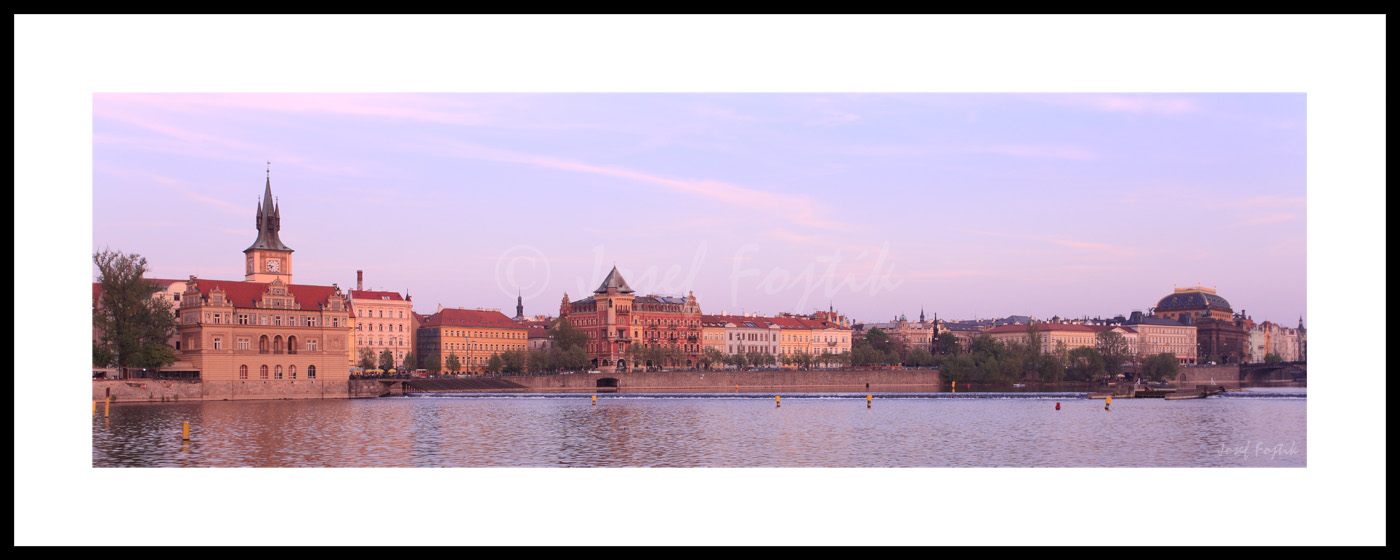PSD0140541_PAN_325_6.jpg